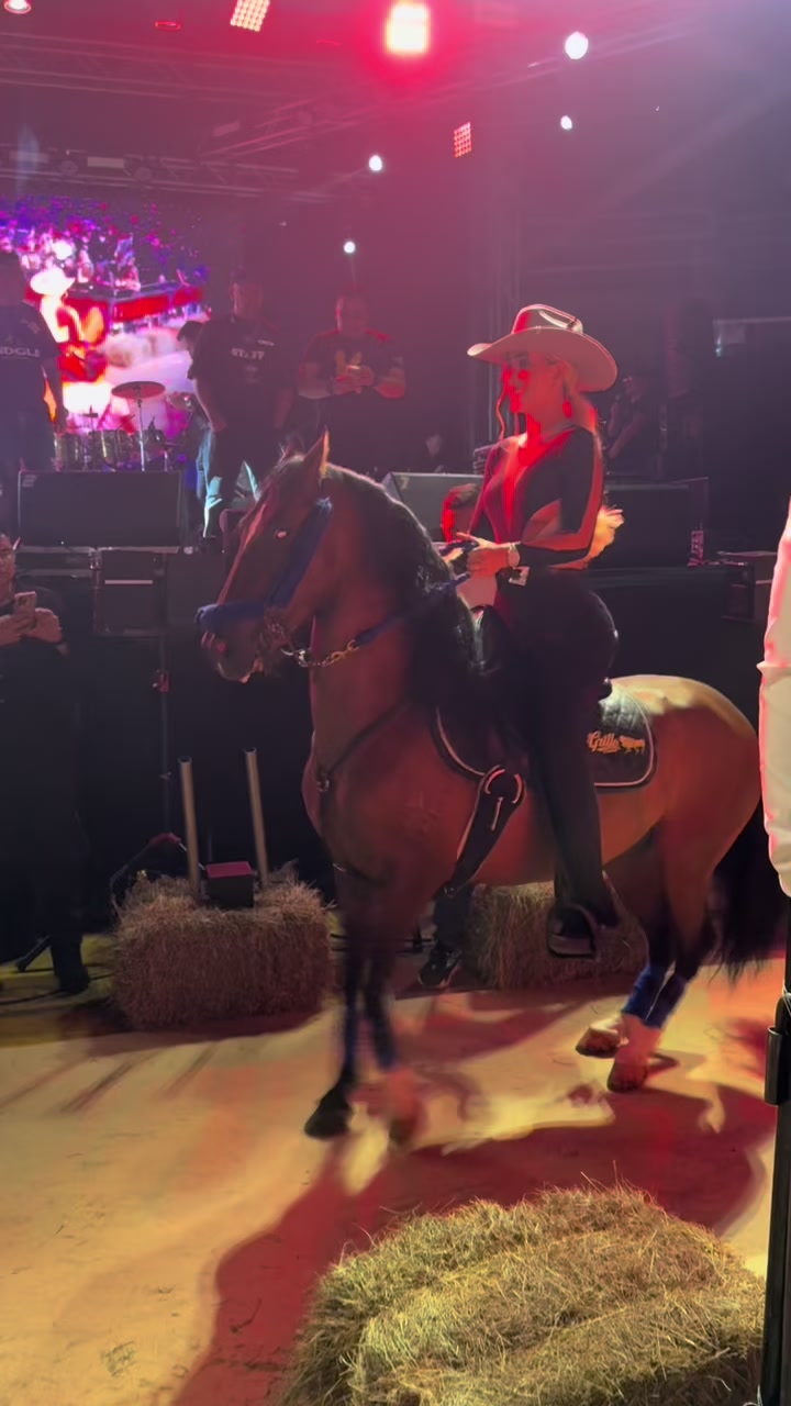 @Vane Betancur ❤️🐴❤️