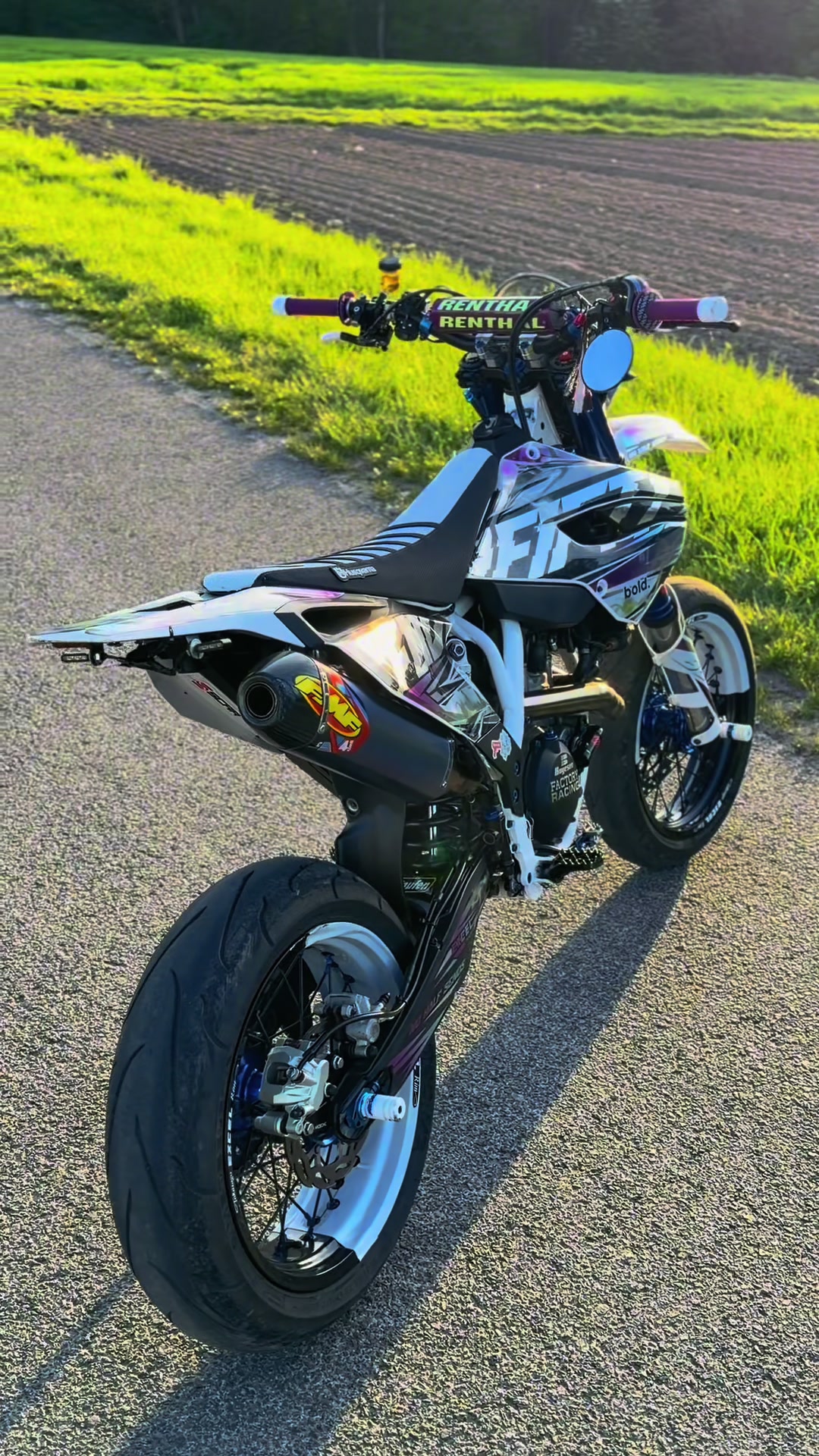 @Joni_moto