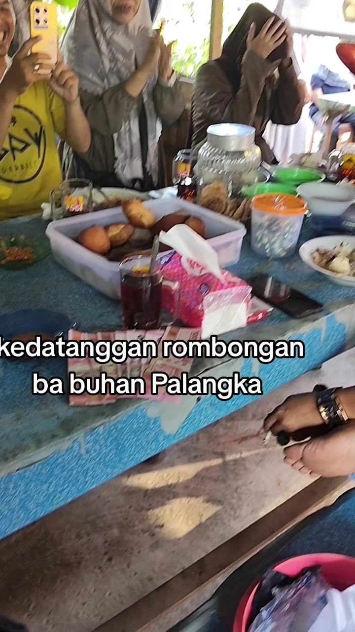 @warung katupat acil ella