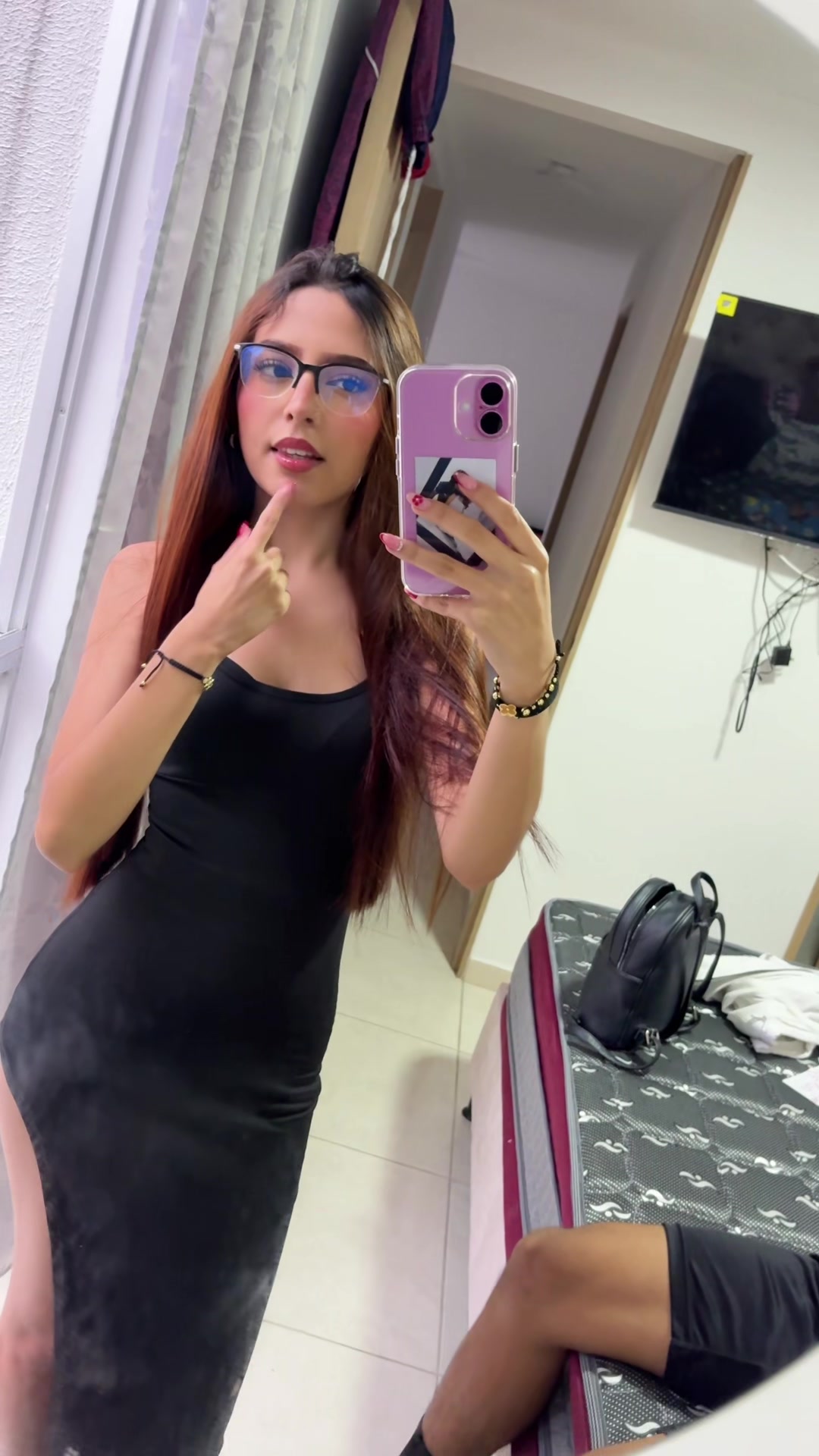 @𝒂𝒔𝒉𝒍𝒆𝒚