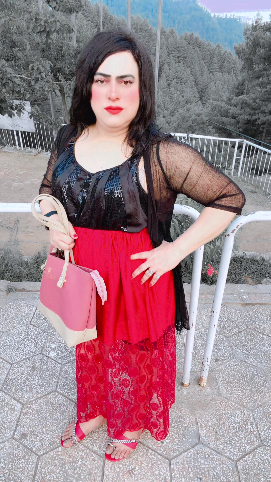 @Queen of Islamabad