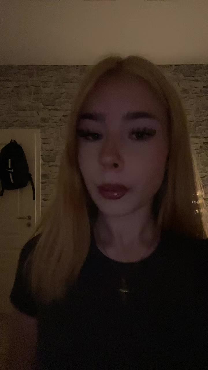 @๐ฉ
