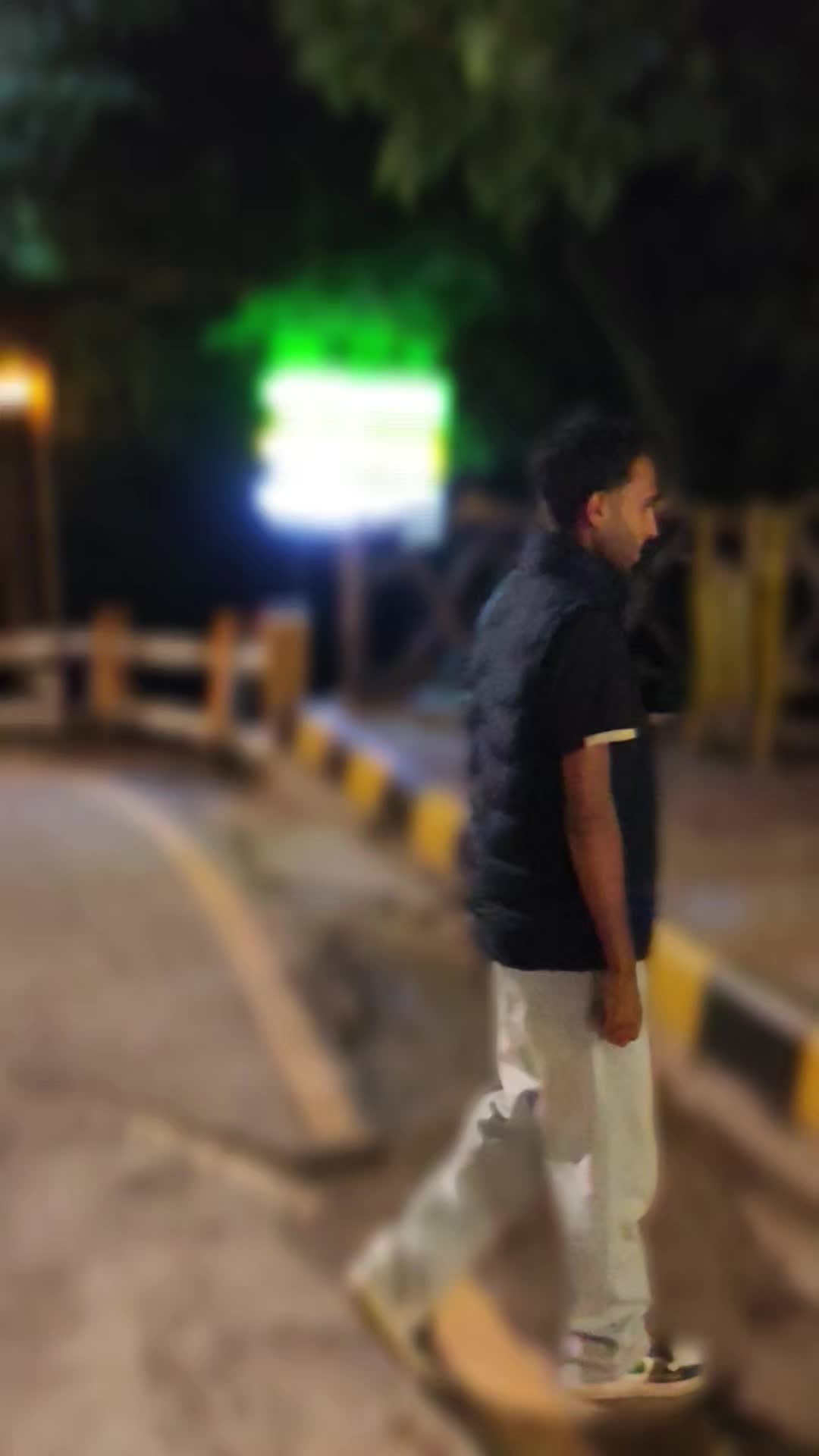 @fahroom