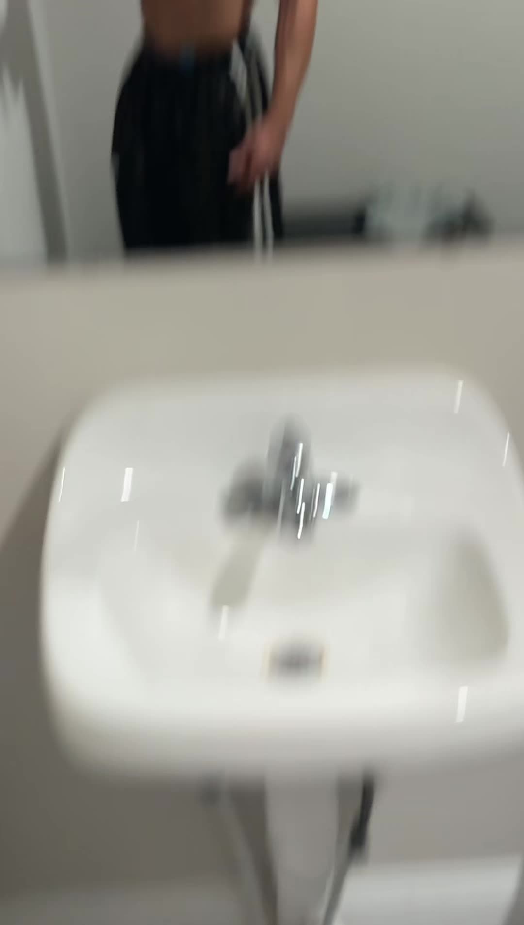 @Vyeb