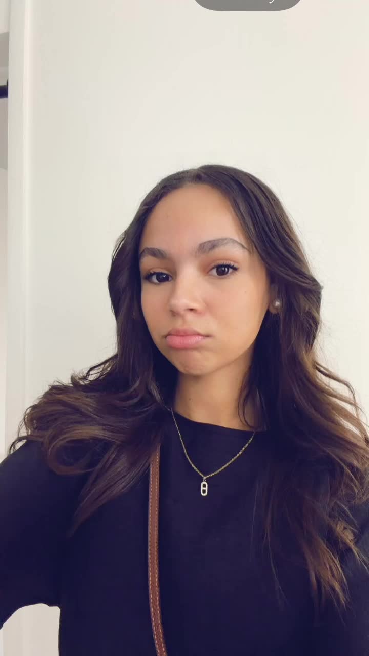 @𝑆𝑎𝑛𝑎🥥