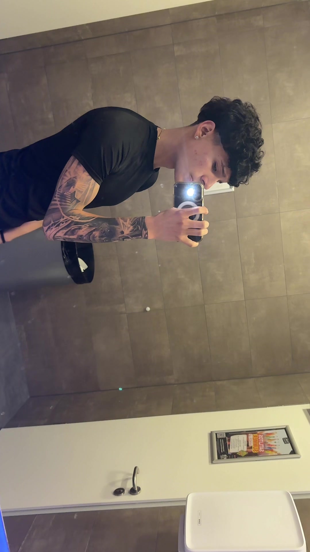@Lizardo Latino🇨🇴🇻🇪