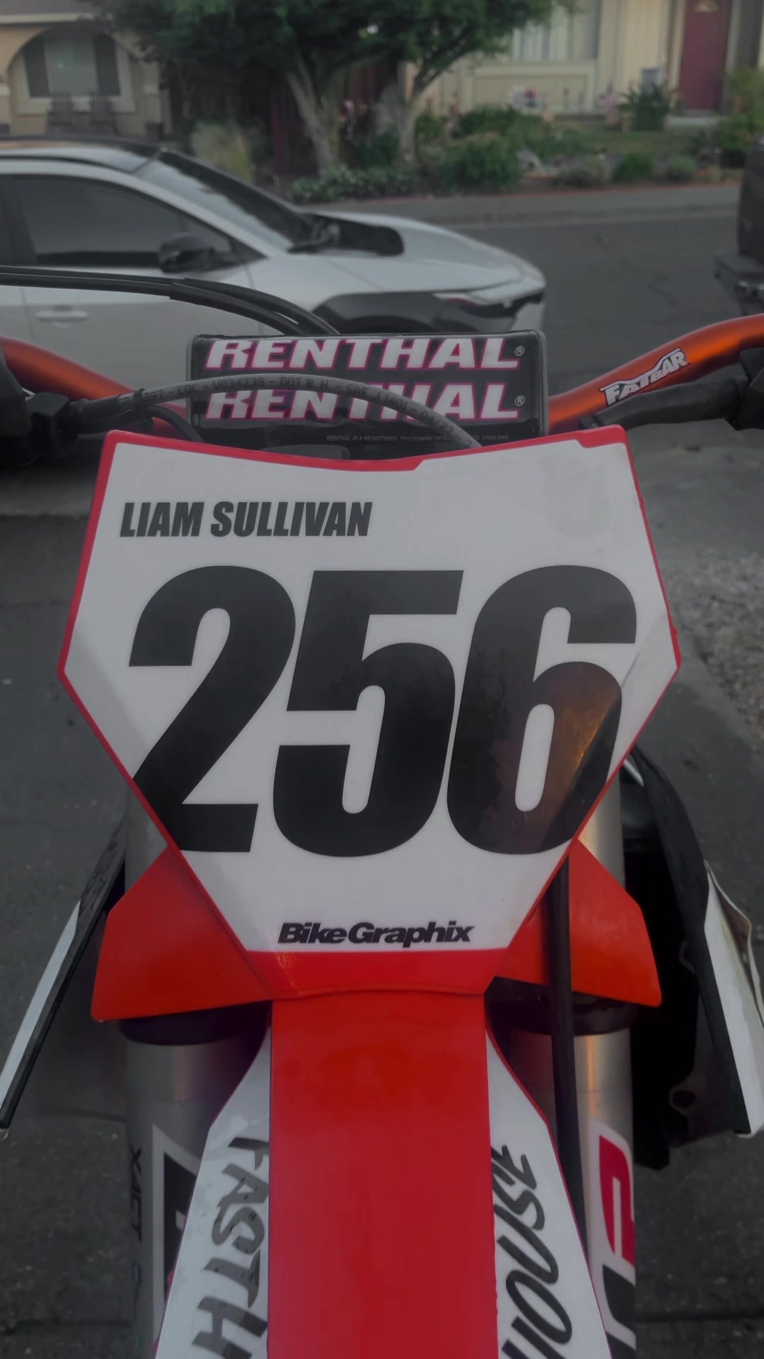 @liam_256_