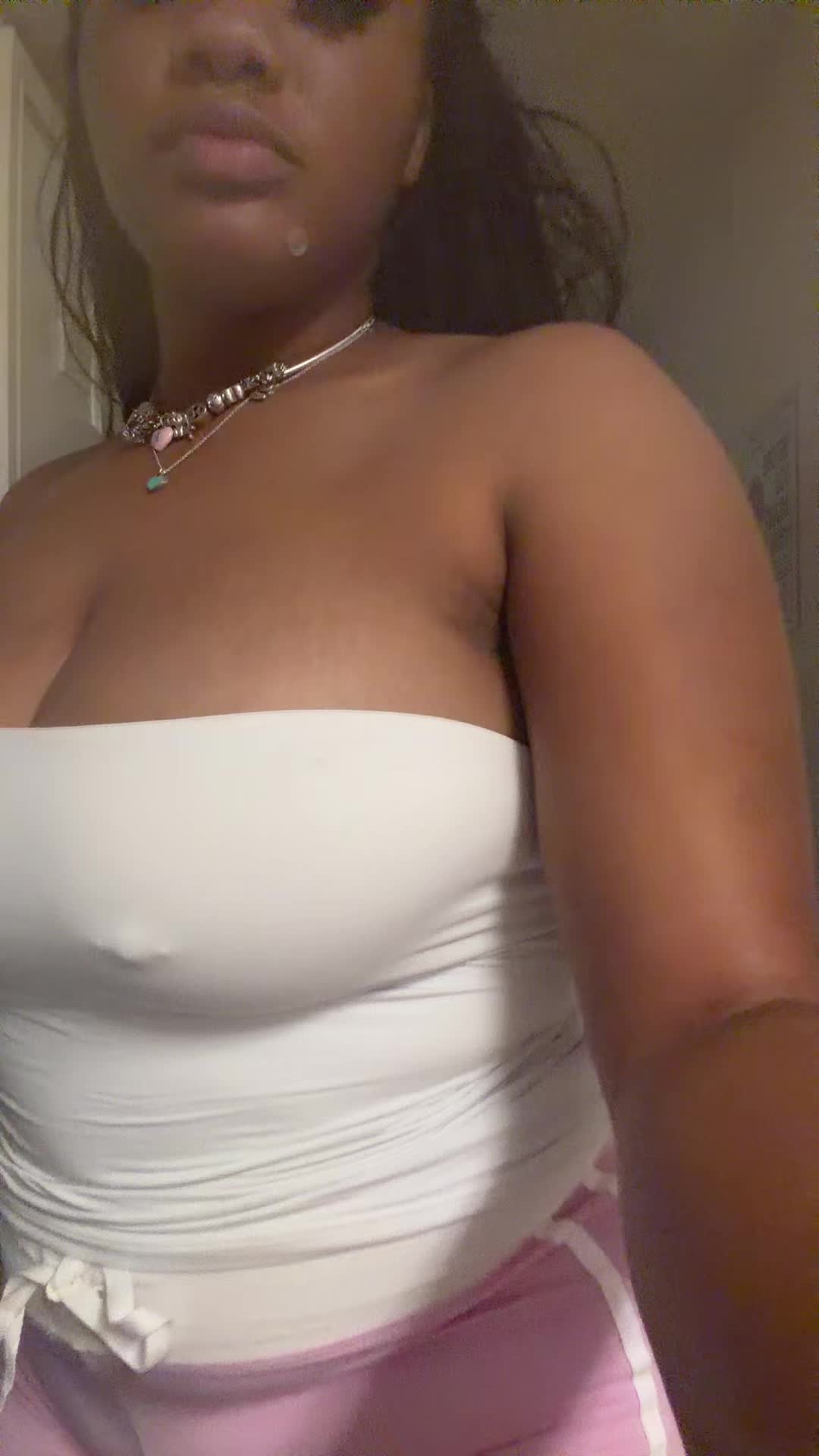 @BUNNI🐇