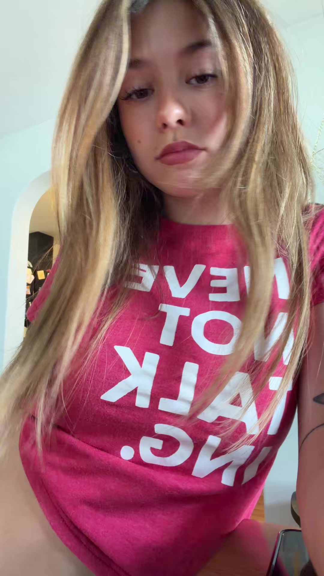 @skyskysofly