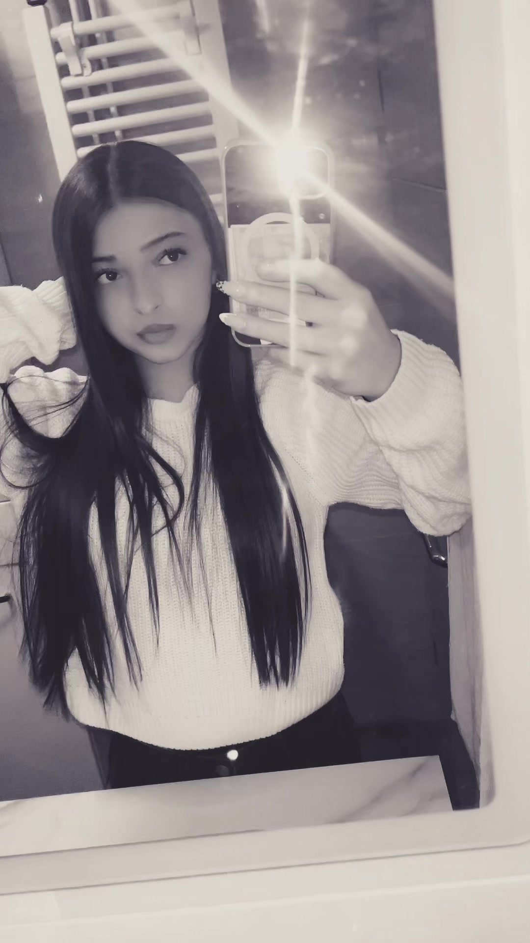 @lllaaraaaa