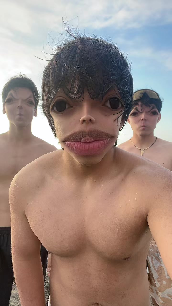 @08
