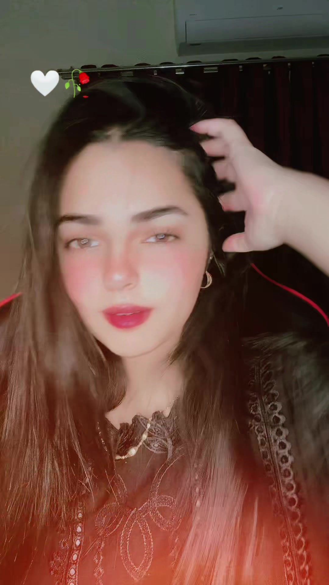 @👑 𝑸𝑼𝜠𝜠𝑵 𝑮 👑