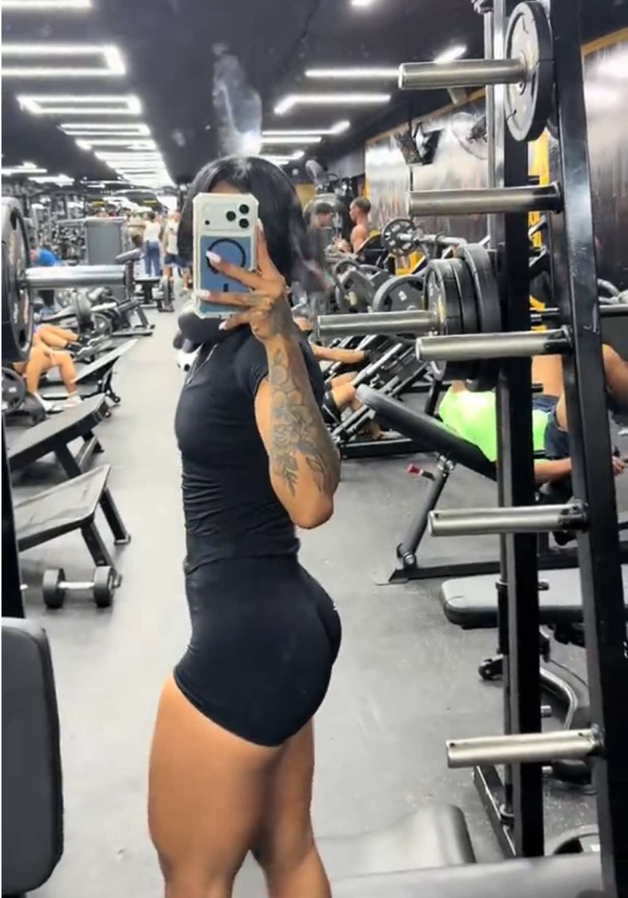 @Isairi