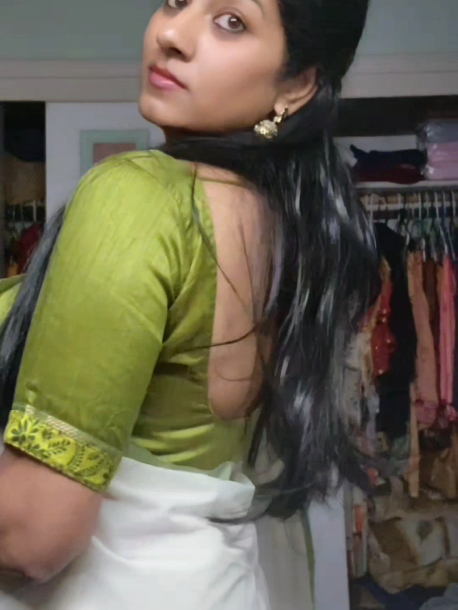 @Divyanair