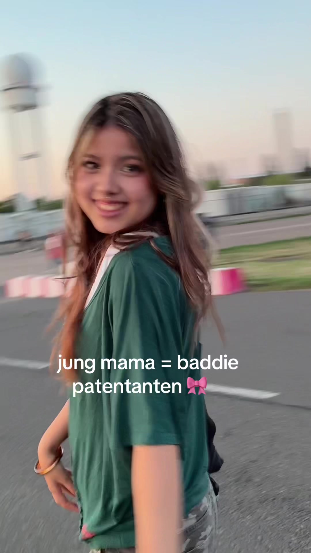 @JÜNGSTE SINGLEMOM AUF TIKTOK