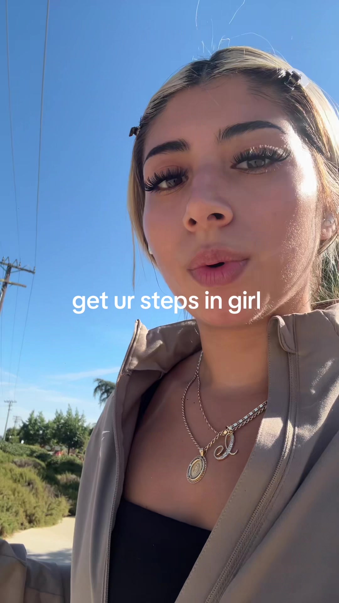 @&copy;️