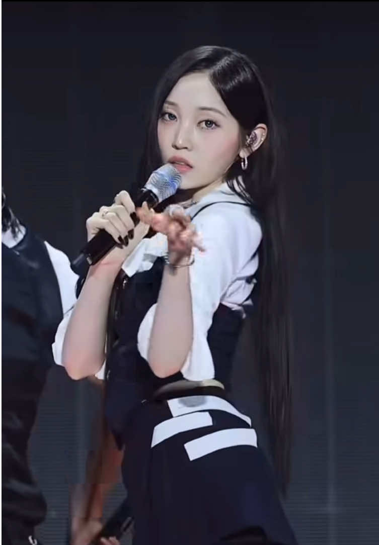 @kmze⁷⋆˙