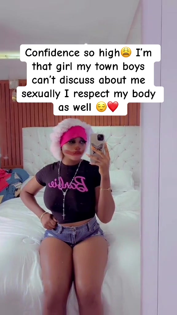 @.👻🖤.