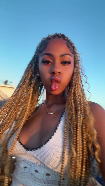@Niahh duhh 💕😗