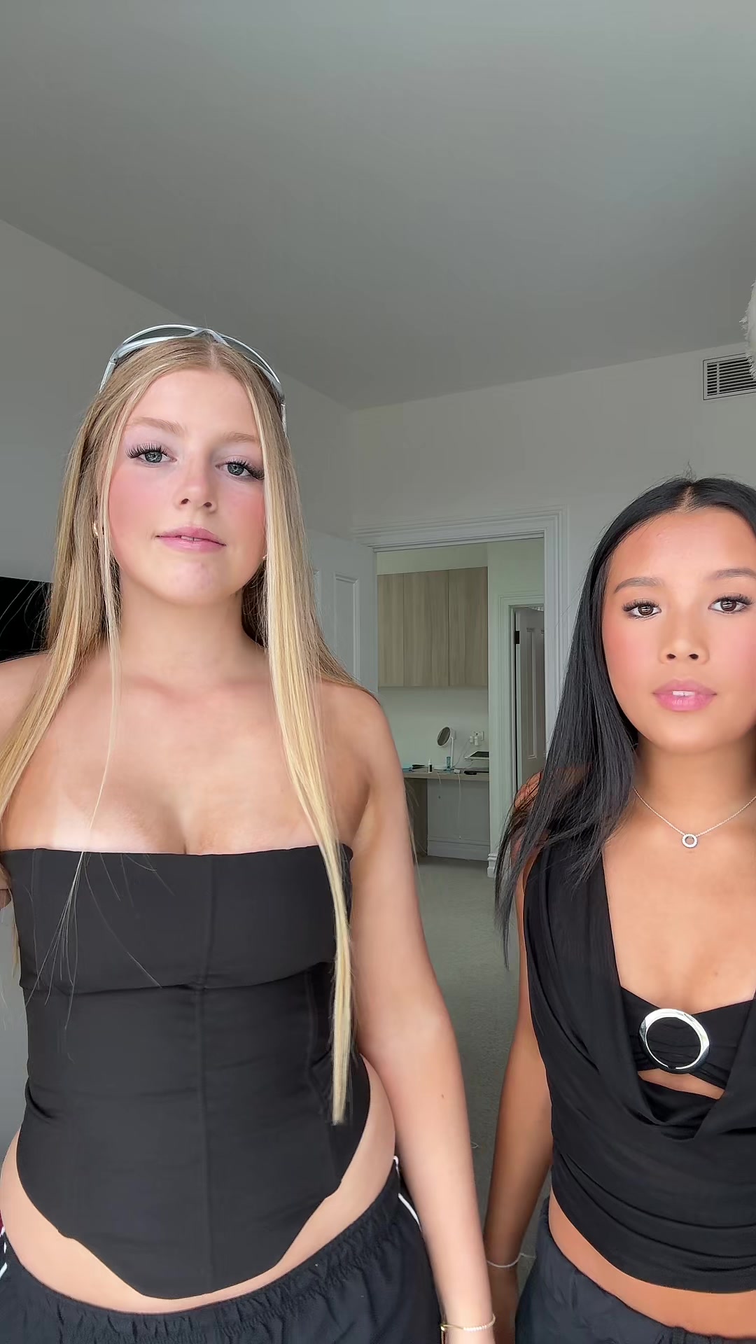 @😇