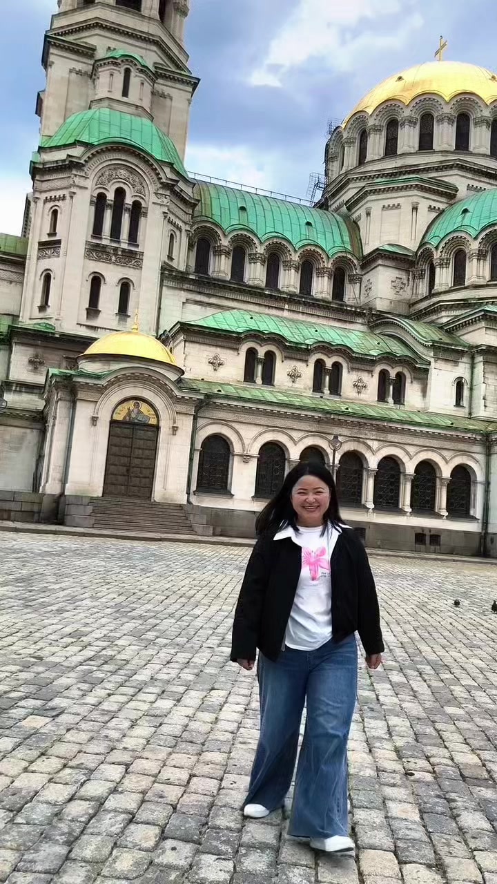 @Usha magar 🇧🇬🇪🇺