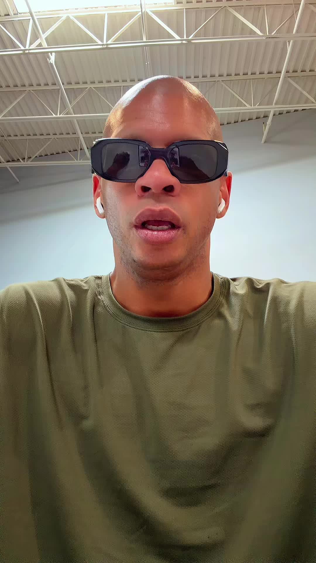 @YOUniqueDREAMdeluxxe