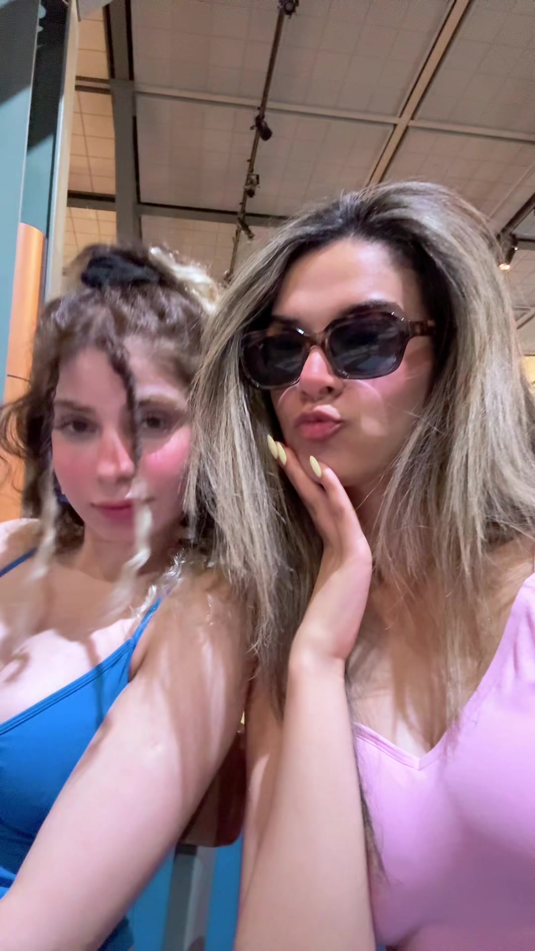 @Niousha
