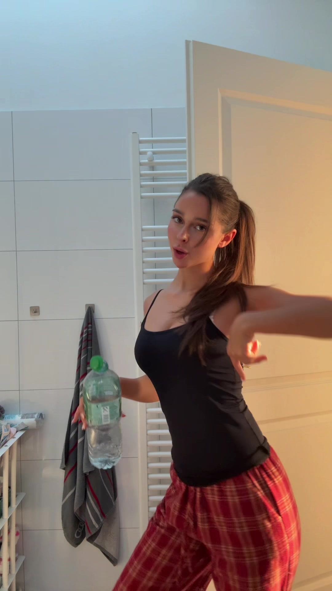 @Elisa
