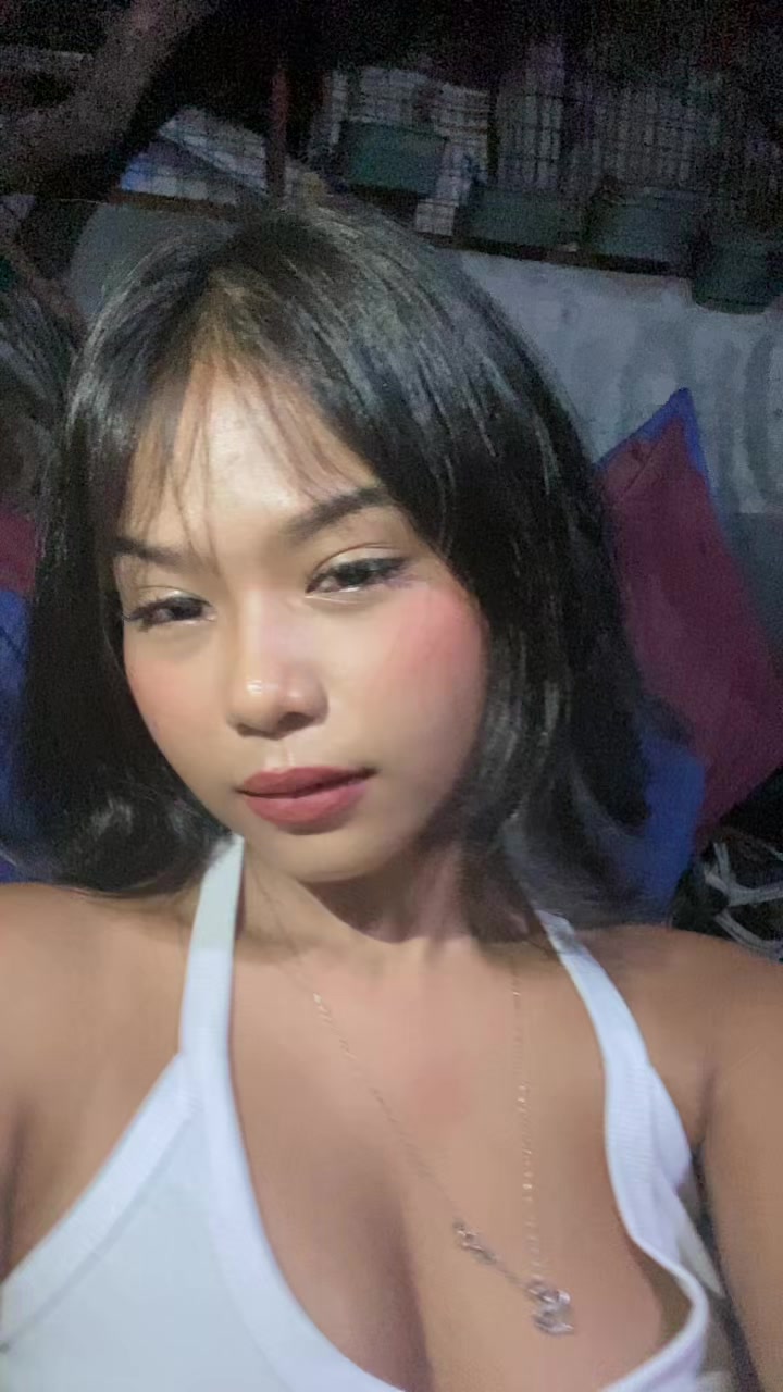 @krizxhella
