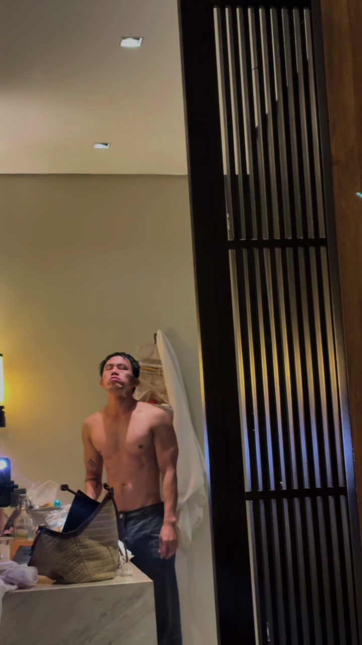 @Iambryanadlaon
