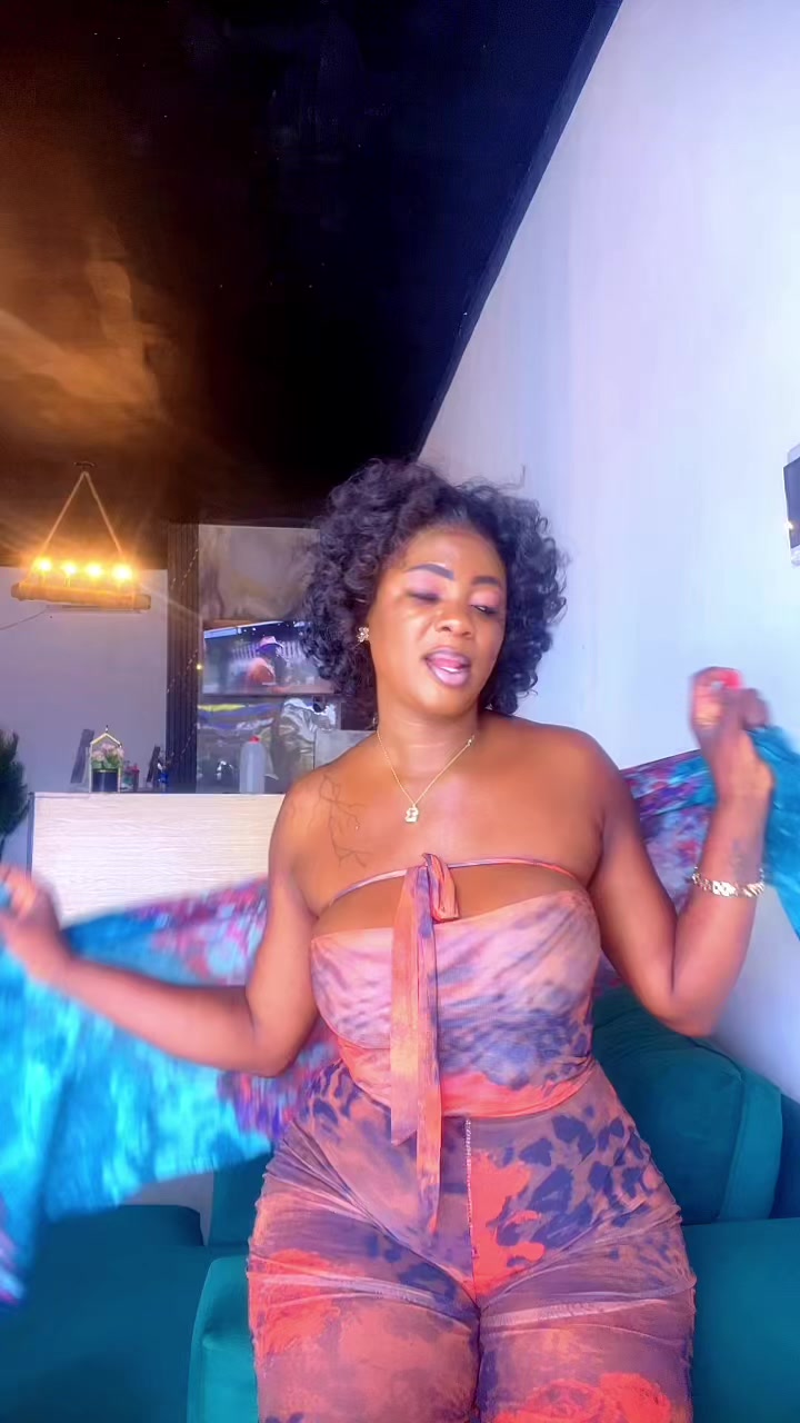 @Maya Poup&eacute;e 🇬🇦