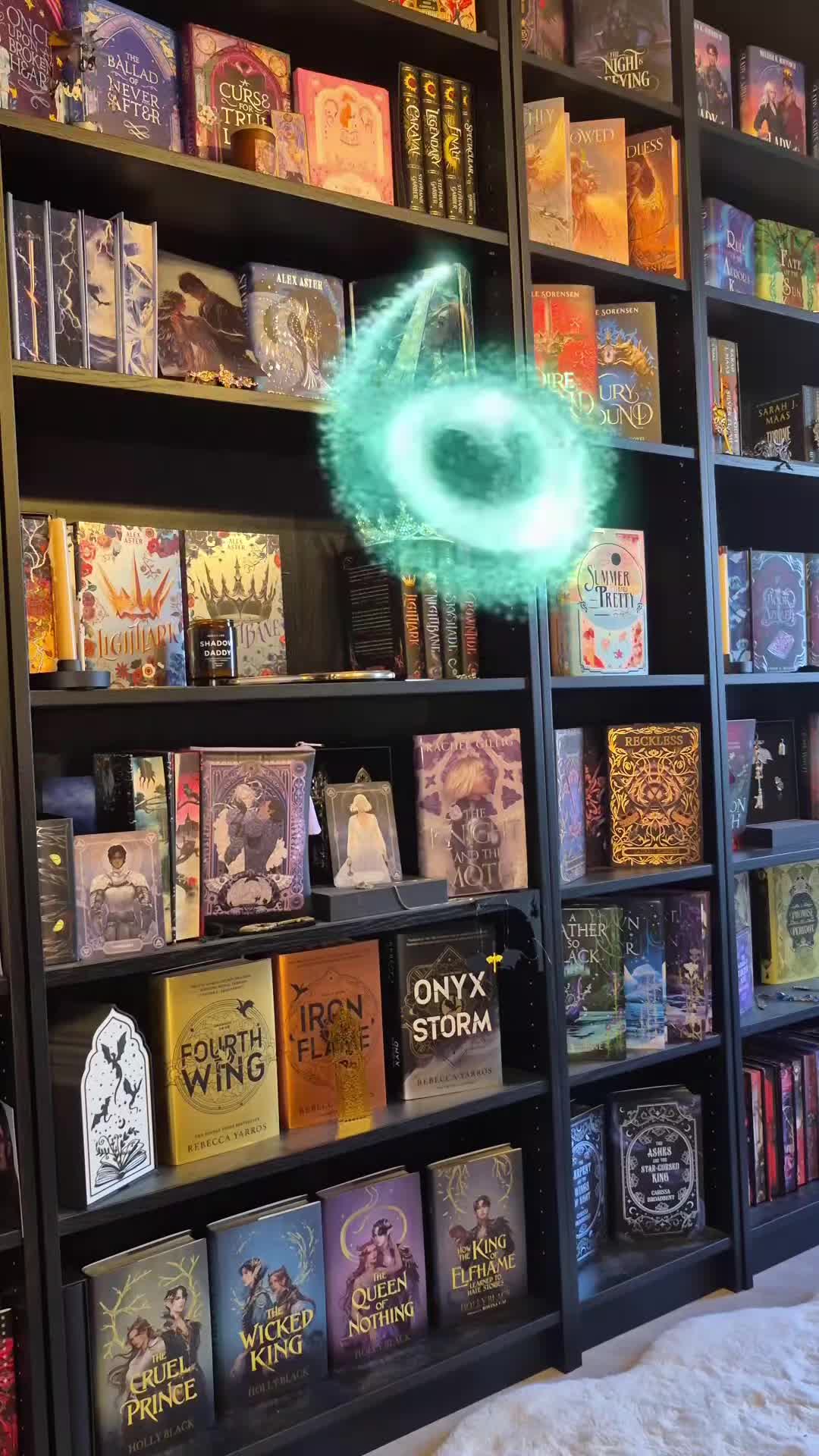 @ShadowedMoon_Sarah📚✨️