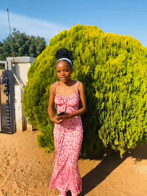 @phomello