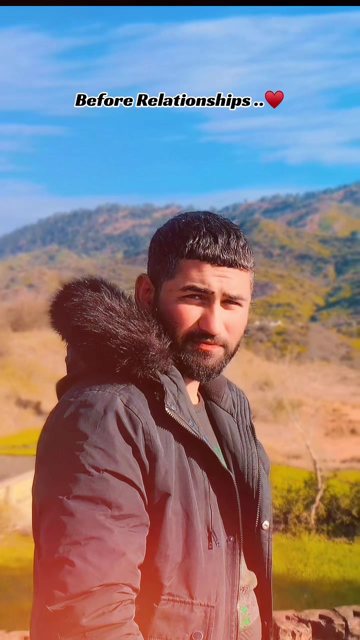 @Kashmiri Munda 🥂🖤کشمیر کا