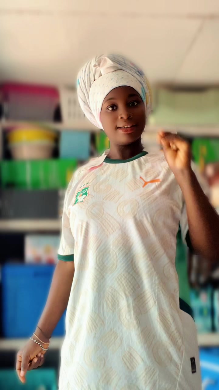 @😌noura Traor&eacute; 🫩 🤭🫦