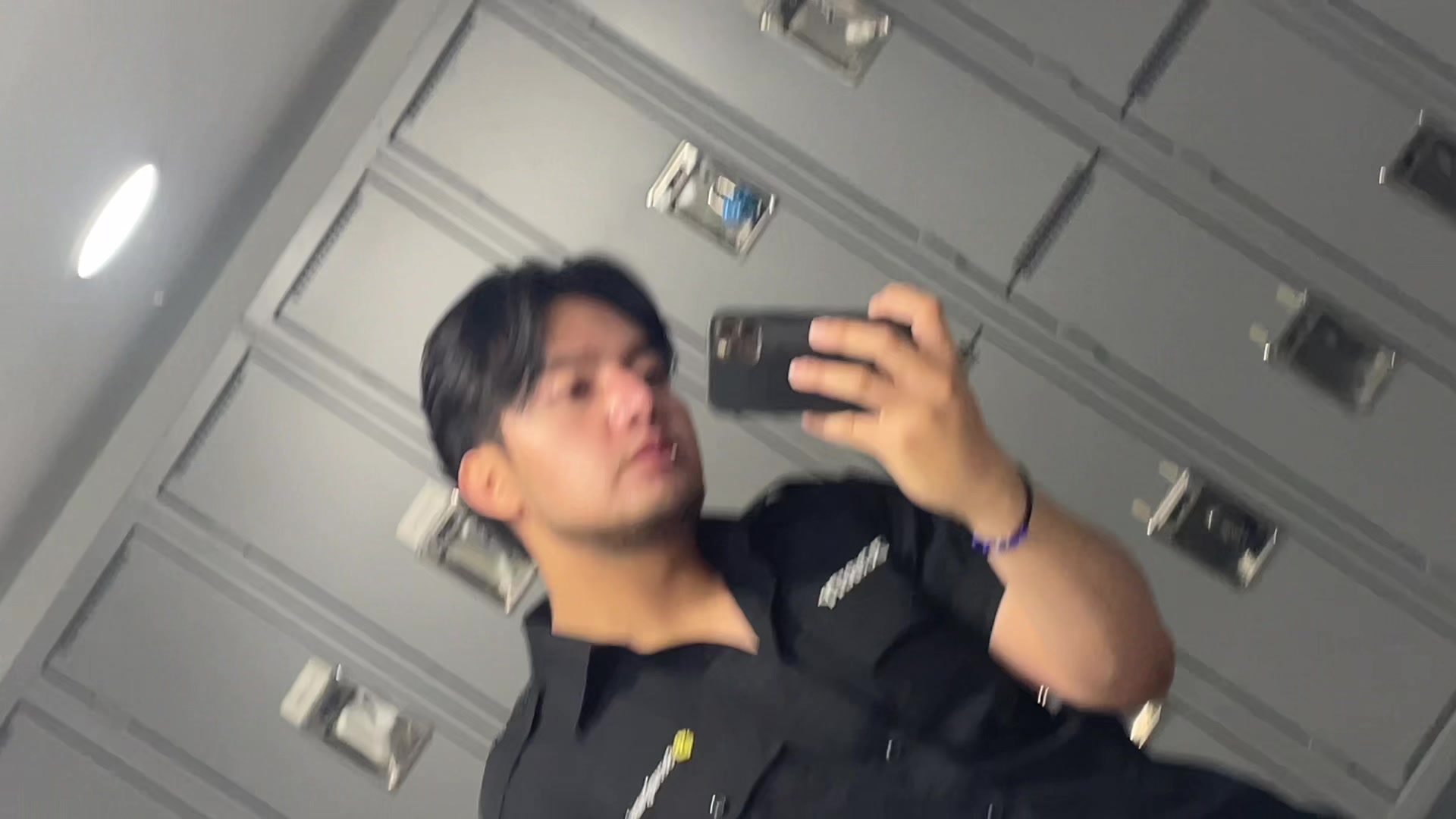 @Dayrone