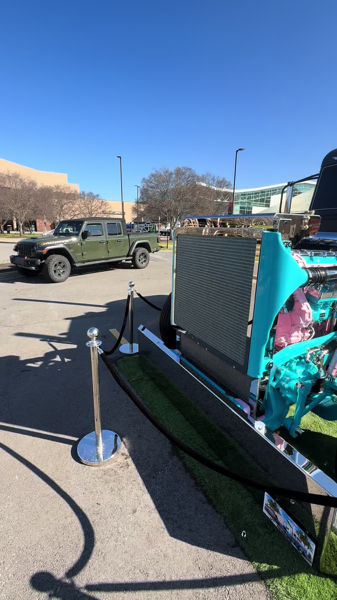 @LexingtonTruck&Trailer