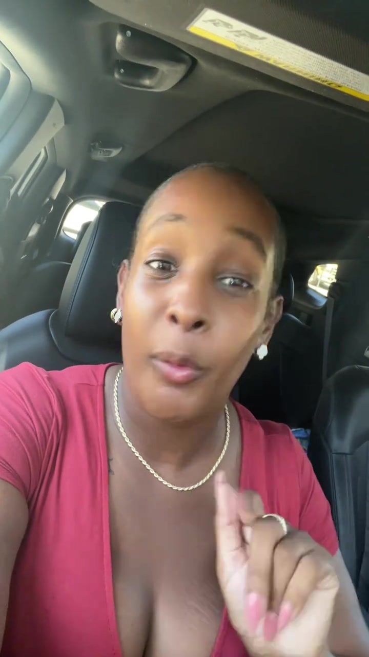 @theelovelymo