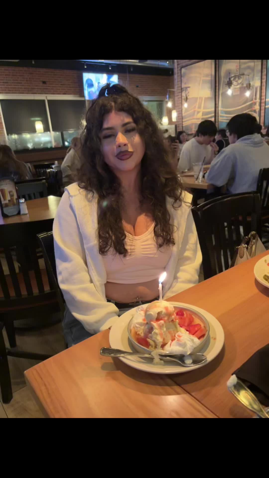 @kayladabrat01