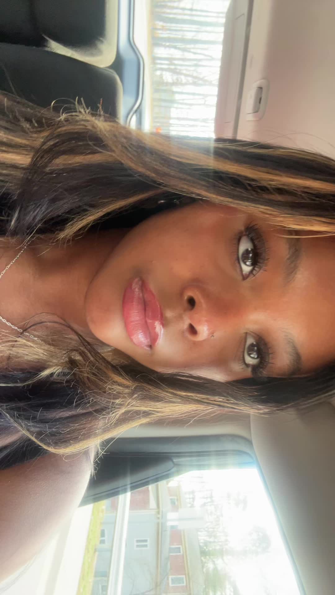 @demi😻
