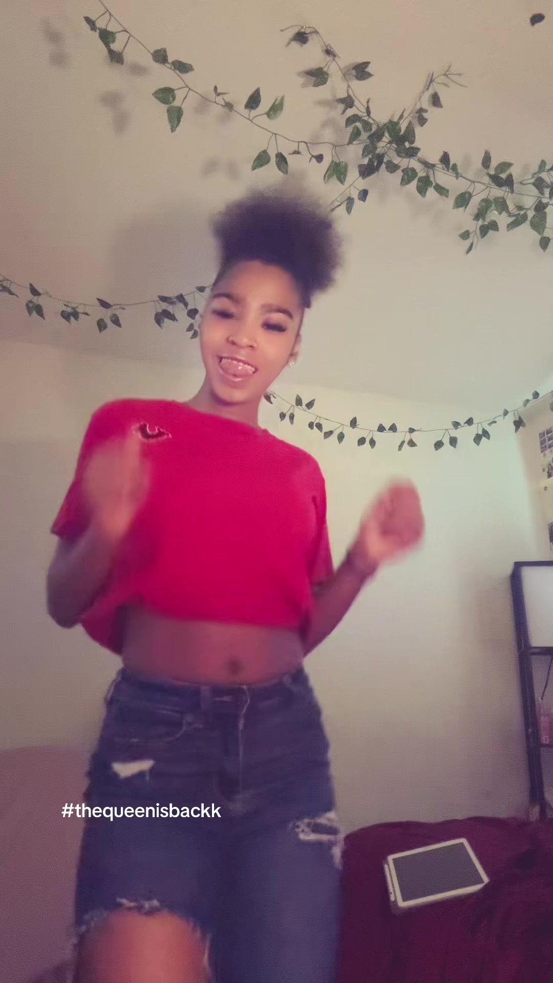 @niyahh