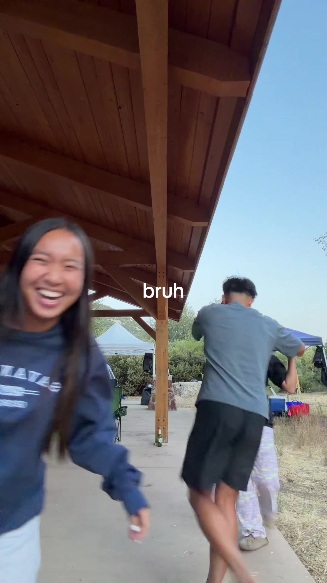 @bella