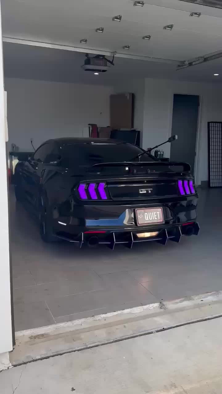 @alex.works_