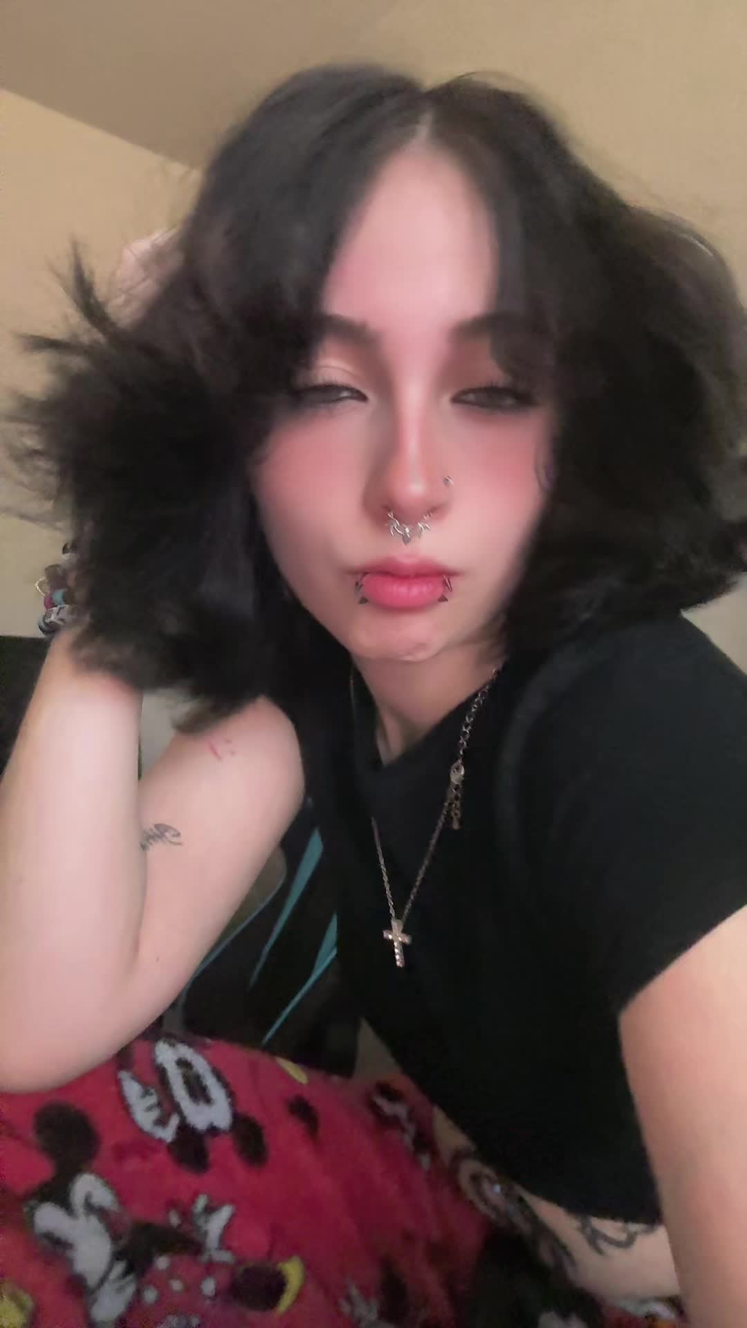 @️