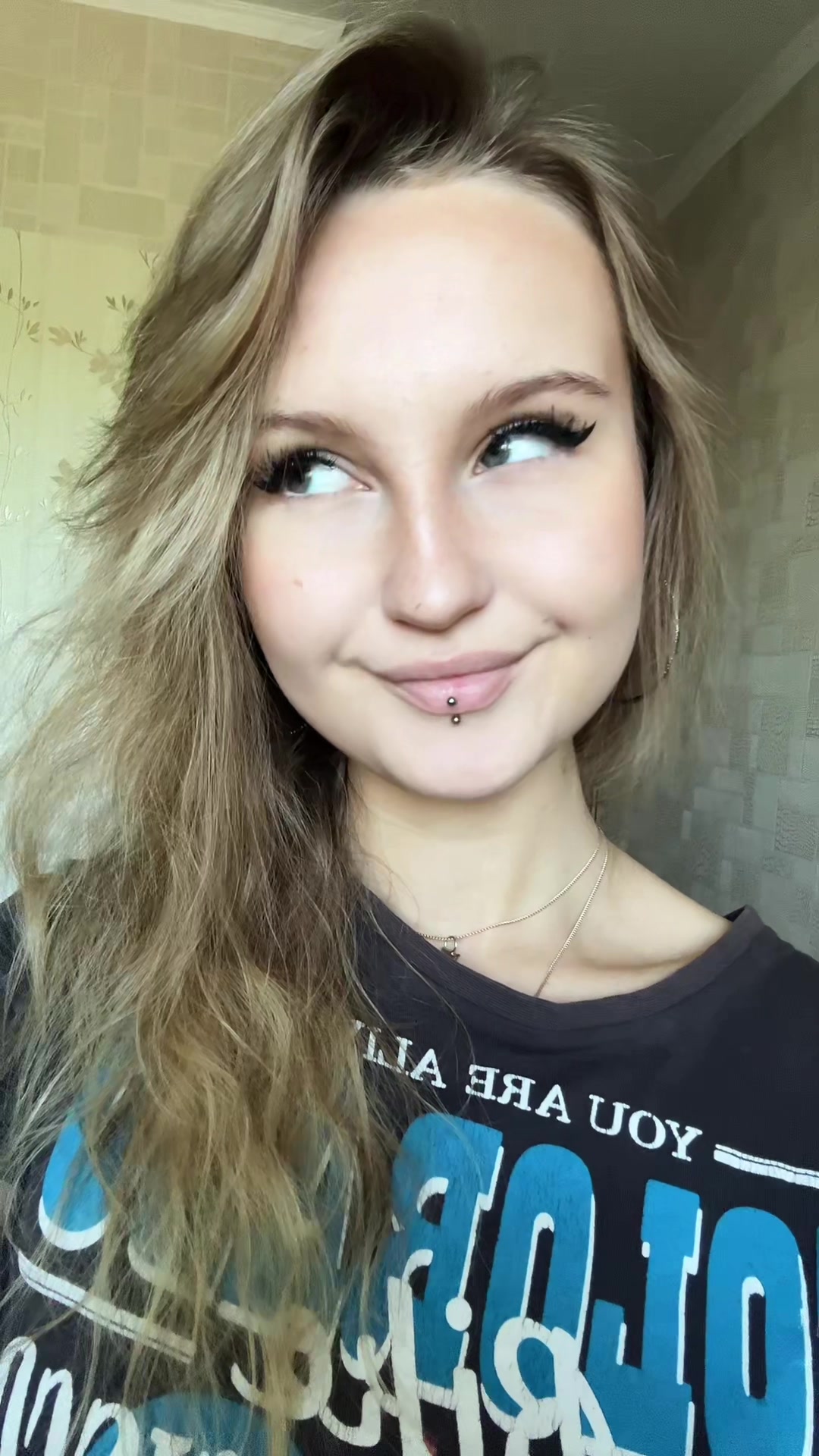@аришкамилка🤍
