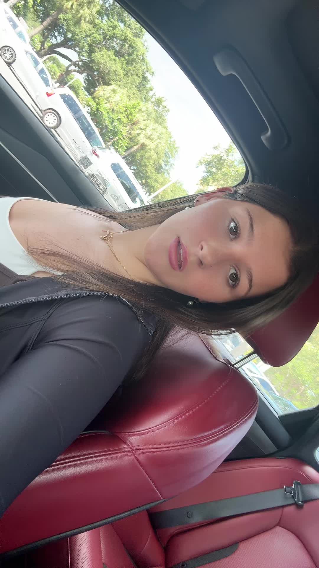 @hannahliska