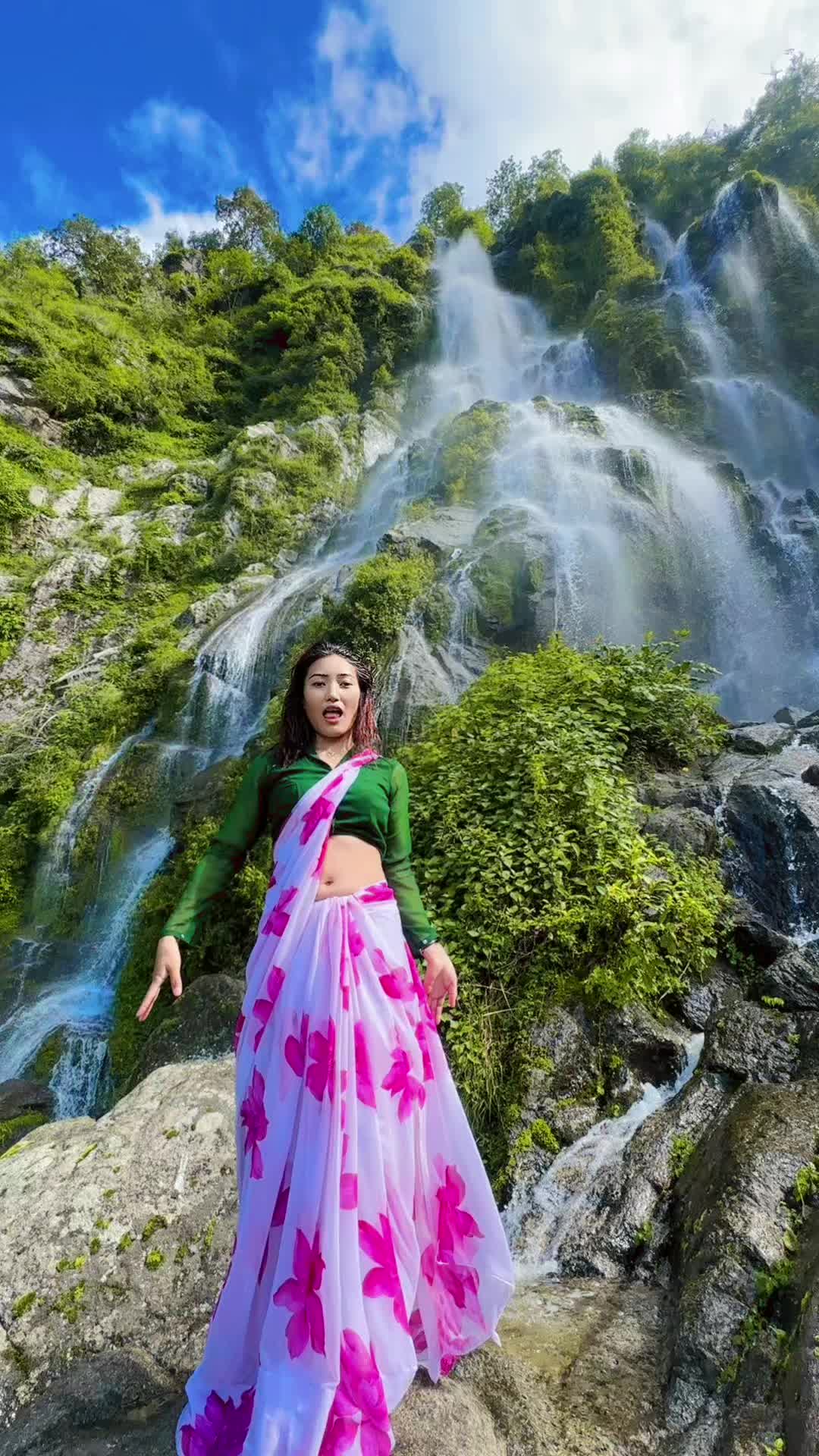 @Priti Gurung🧿