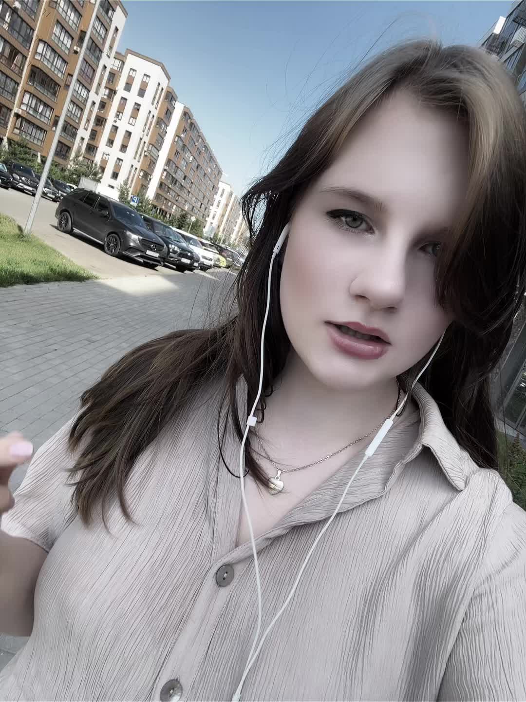 @Leli