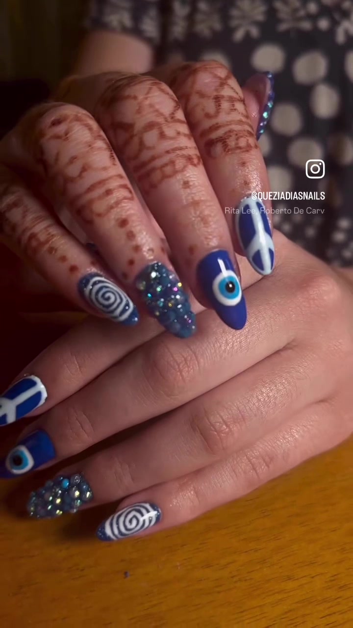 @Qu&eacute;zia Dias Nails