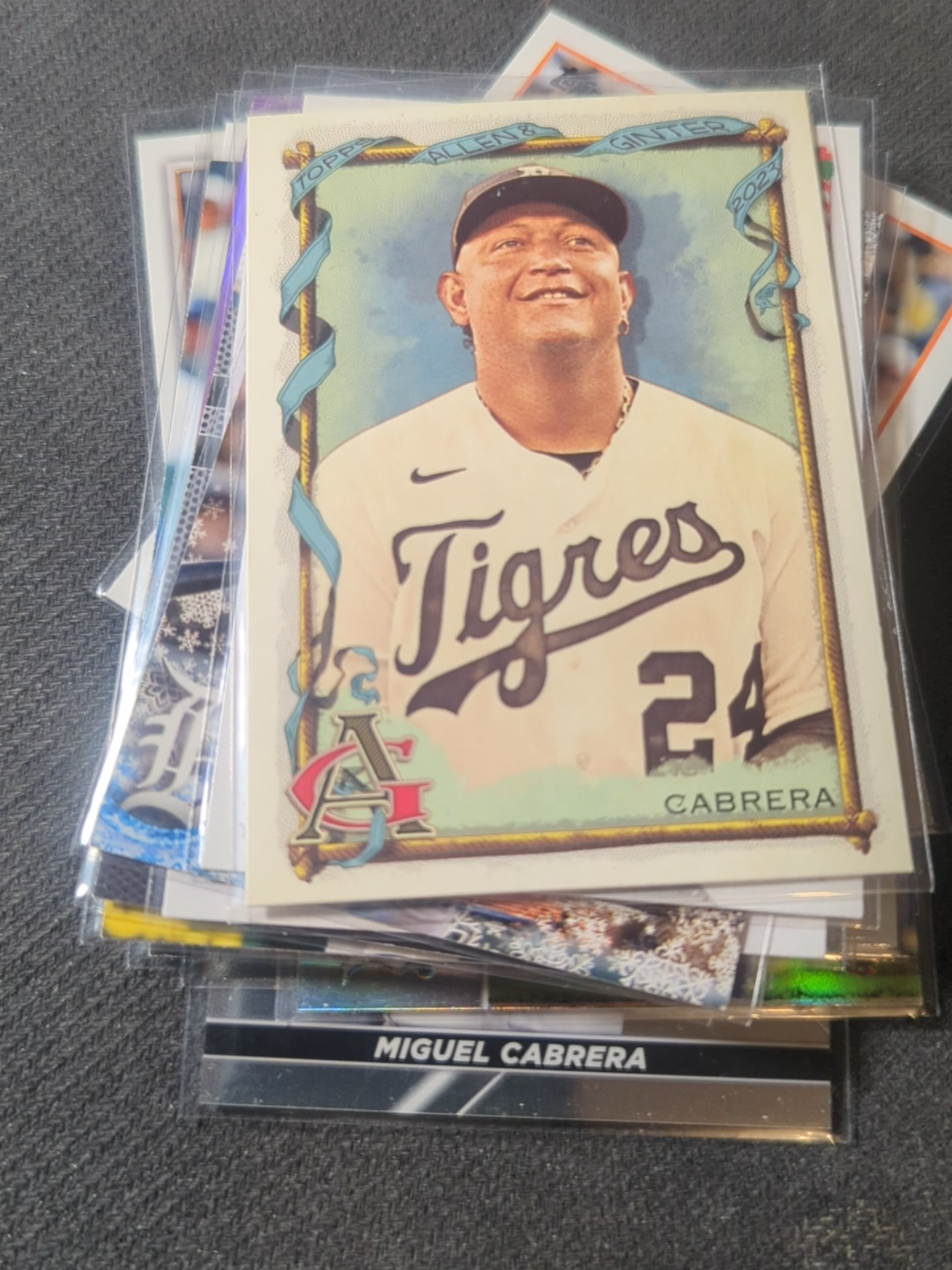 @CardboardGoodies